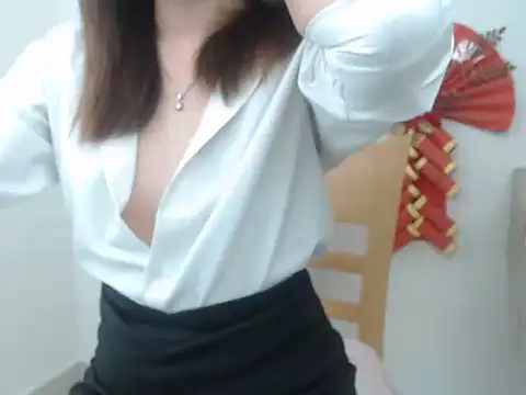 Snapshot of Rose_Thorny2k chatting on February 25, 5:50 am Rose Thorny2k online show from February 25, 5:50 am