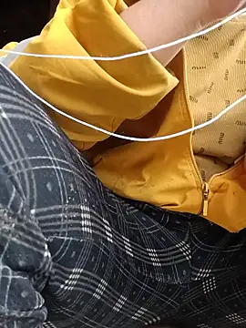 hot-luna- online show from June 11, 12:32 am