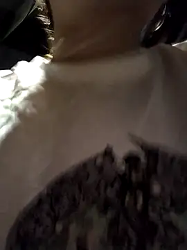 Snapshot of Bella-222 chatting on February 14, 10:56 am Bella-222 online show from February 14, 10:56 am