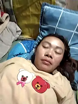 Snapshot of Bella-222 chatting on February 17, 10:45 am Bella-222 online show from February 17, 10:45 am