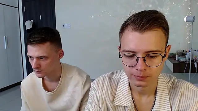 NikiKerryCum online show from June 18, 4:46 am