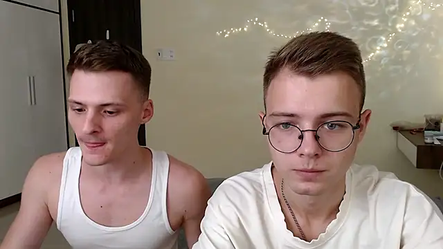 NikiKerryCum online show from July 7, 11:25 am