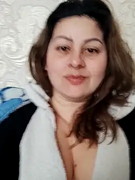 Snapshot of Soli9999 chatting on February 8, 6:28 am Soli9999 online show from February 8, 6:28 am