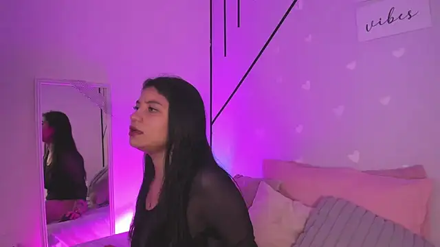 Snapshot of DahliaCielo chatting on March 4, 12:33 pm DahliaCielo online show from March 4, 12:33 pm