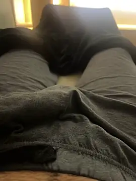 Snapshot of watxhe chatting on February 24, 10:41 pm watxhe online show from February 24, 10:41 pm