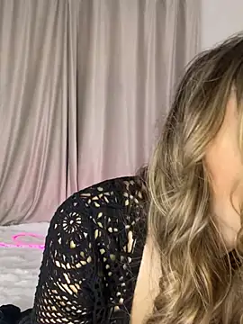 Alyxra online show from February 9, 8:18 am