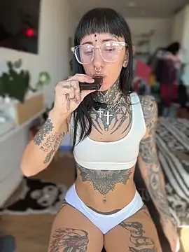 xsadtanas online show from April 19, 1:54 pm