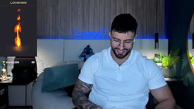 Snapshot of Jeremy_Harden chatting on March 3, 8:48 pm Jeremy Harden online show from March 3, 8:48 pm