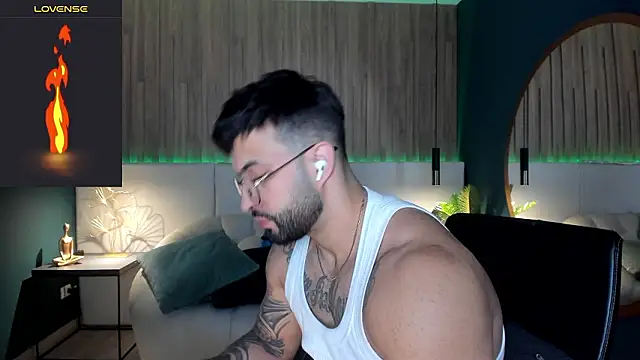 Snapshot of Jeremy_Harden chatting on March 4, 9:43 pm Jeremy Harden online show from March 4, 9:43 pm