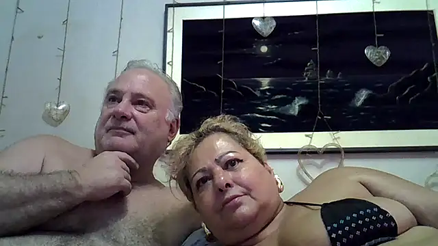 bialoba7 online show from February 21, 3:43 pm