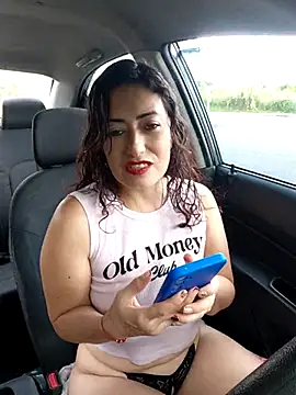Snapshot of aliz963040 chatting on June 26, 7:40 pm aliz963040 online show from June 26, 7:40 pm
