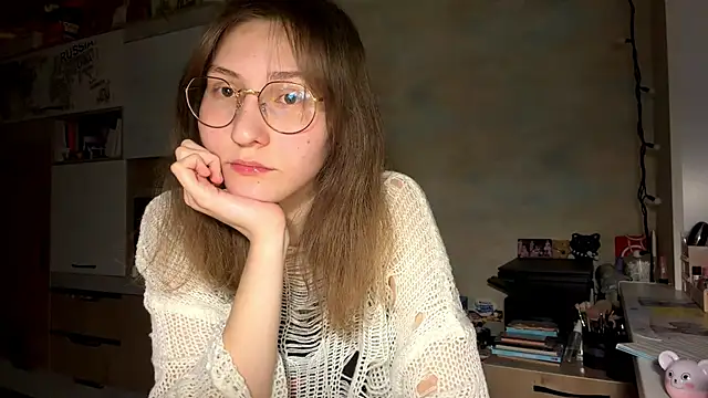 Snapshot of Miaaa_Moon chatting on February 17, 4:13 pm Miaaa Moon online show from February 17, 4:13 pm