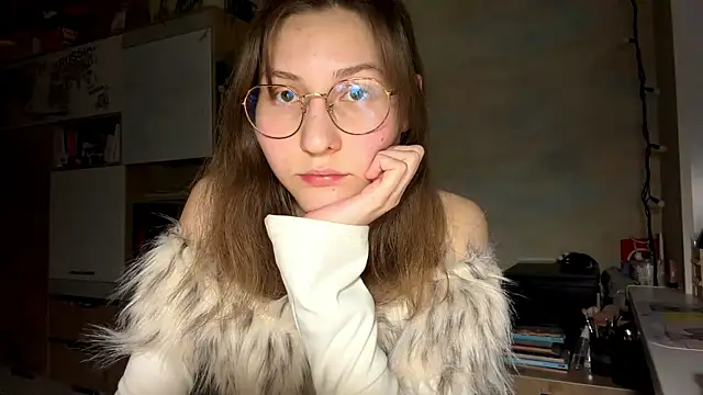 Snapshot of Miaaa_Moon chatting on February 18, 4:58 pm Miaaa Moon online show from February 18, 4:58 pm