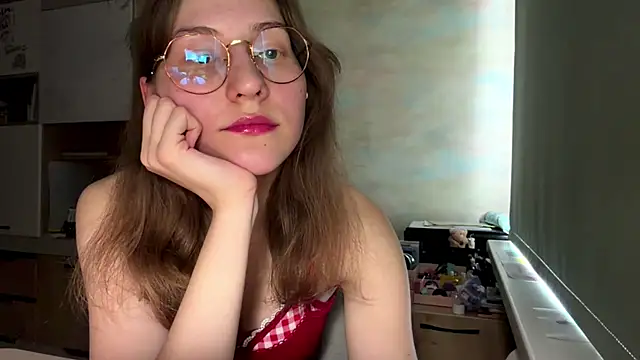 Miaaa Moon online show from April 14, 12:11 pm