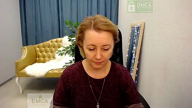 Snapshot of MONA_W chatting on February 5, 11:04 am MONA W online show from February 5, 11:04 am