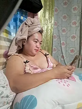 Zyramae 25 online show from February 12, 11:38 am