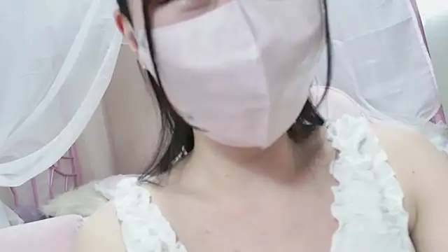 MOE o0 online show from March 12, 9:15 am