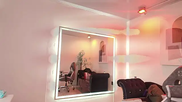 Snapshot of Madame_scarlett chatting on March 4, 11:38 am Madame scarlett online show from March 4, 11:38 am