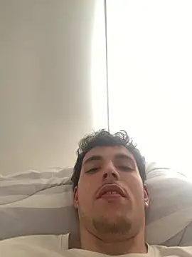 Snapshot of manu156789 chatting on March 3, 2:01 pm manu156789 online show from March 3, 2:01 pm