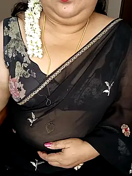 Snapshot of silk_rose05 chatting on May 16, 4:17 pm silk rose05 online show from May 16, 4:17 pm
