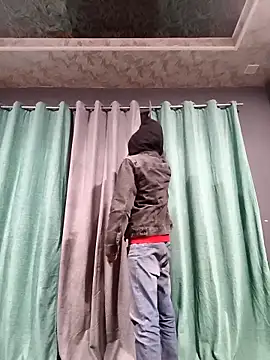 Snapshot of newtube0 chatting on February 2, 2:27 pm newtube0 online show from February 2, 2:27 pm