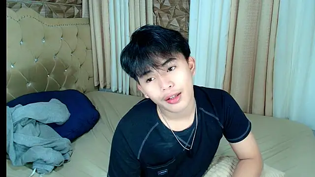 xlovercutietwink online show from February 14, 5:53 pm