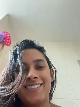 Snapshot of LunaHeat chatting on July 5, 5:42 pm LunaHeat online show from July 5, 5:42 pm