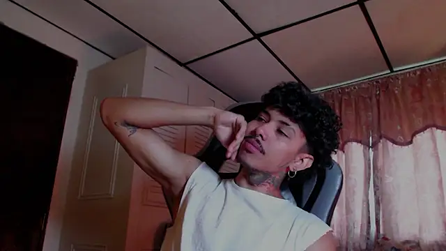 D3v1L88 online show from February 13, 5:20 pm