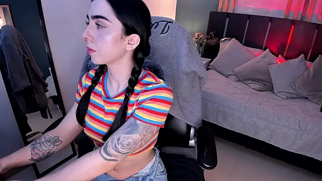 Luna tagliaferri online show from July 15, 8:14 pm