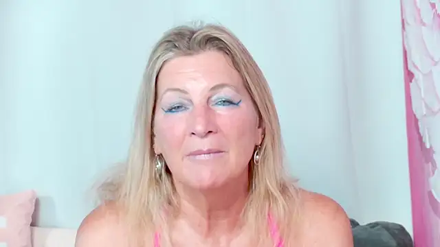 SweetAsHoneyWet4U online show from June 20, 1:36 pm