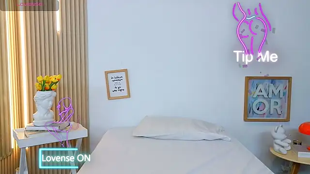 Pocahontaxxx1 online show from February 17, 6:36 pm