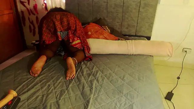 Snapshot of karlaebony chatting on February 20, 3:45 pm karlaebony online show from February 20, 3:45 pm