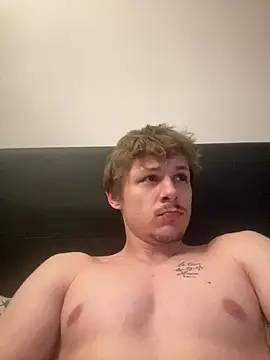 Lucas328706 online show from May 19, 12:27 am