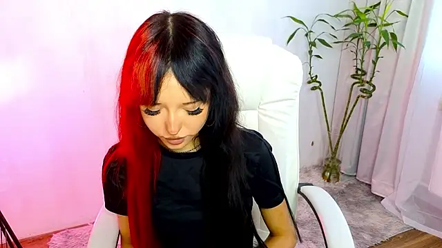 Snapshot of __Amiraa chatting on February 5, 11:04 am Amiraa online show from February 5, 11:04 am