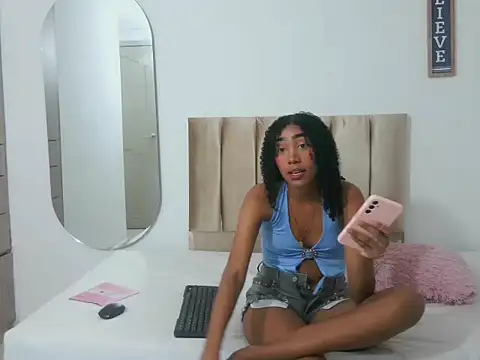 Yizz laan online show from February 28, 3:51 am