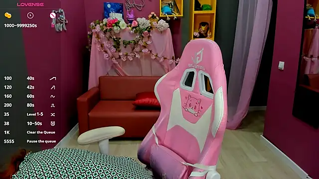 MiraBoom online show from April 15, 6:15 pm