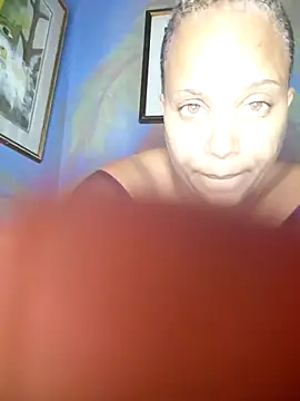 Snapshot of BadGyalGem chatting on June 10, 4:45 am BadGyalGem online show from June 10, 4:45 am