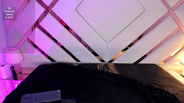 Snapshot of Nia_Crawford chatting on March 1, 3:41 am Nia Crawford online show from March 1, 3:41 am