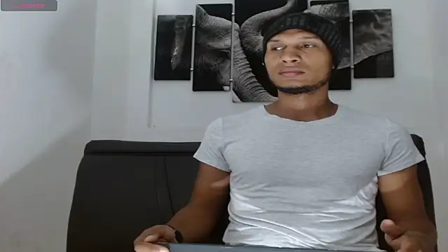 Snapshot of Jeff_Brown77 chatting on February 19, 12:01 pm Jeff Brown77 online show from February 19, 12:01 pm