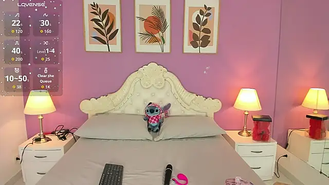 KiaraEverly online show from March 26, 12:00 pm