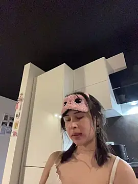 Just-Lilly online show from March 26, 7:25 am