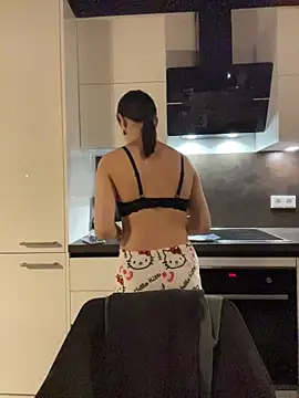 Just-Lilly online show from March 29, 3:34 pm