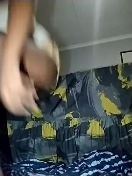 Snapshot of Mzandihottie chatting on February 21, 11:06 pm Mzandihottie online show from February 21, 11:06 pm