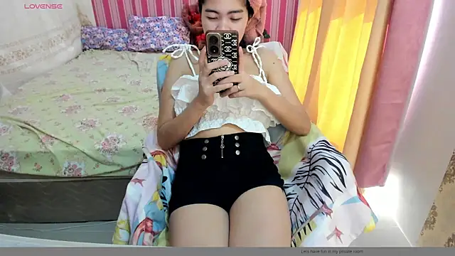 HornyAsianXxX online show from March 30, 7:42 am