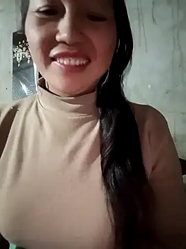 Snapshot of baby_112233 chatting on February 14, 9:28 am baby 112233 online show from February 14, 9:28 am