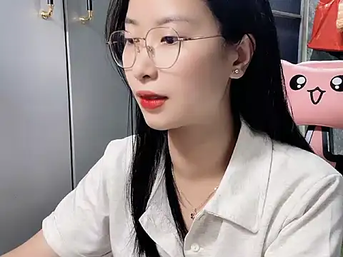 Snapshot of Linne6789 chatting on March 2, 5:08 am Linne6789 online show from March 2, 5:08 am