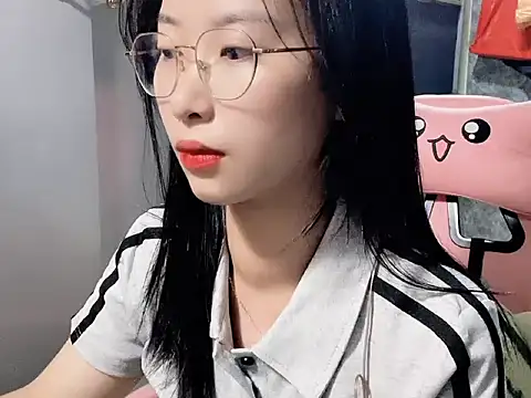 Snapshot of Linne6789 chatting on March 3, 1:56 am Linne6789 online show from March 3, 1:56 am