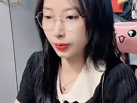 Snapshot of Linne6789 chatting on March 4, 3:12 am Linne6789 online show from March 4, 3:12 am