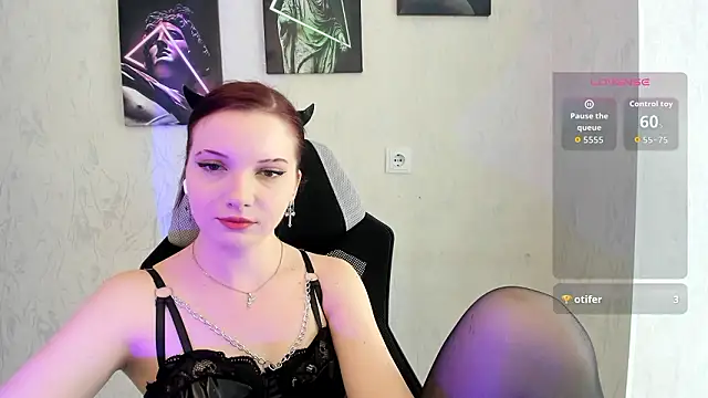 Snapshot of AuroraKane chatting on February 8, 8:18 am AuroraKane online show from February 8, 8:18 am