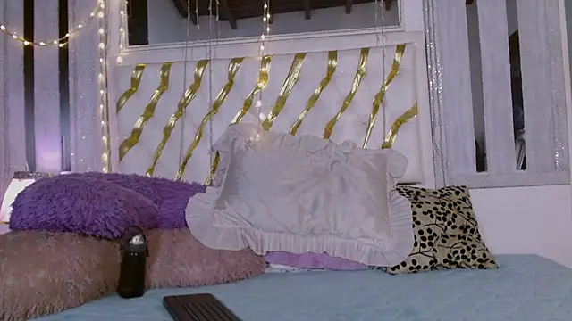 ian smith  online show from March 6, 12:01 pm